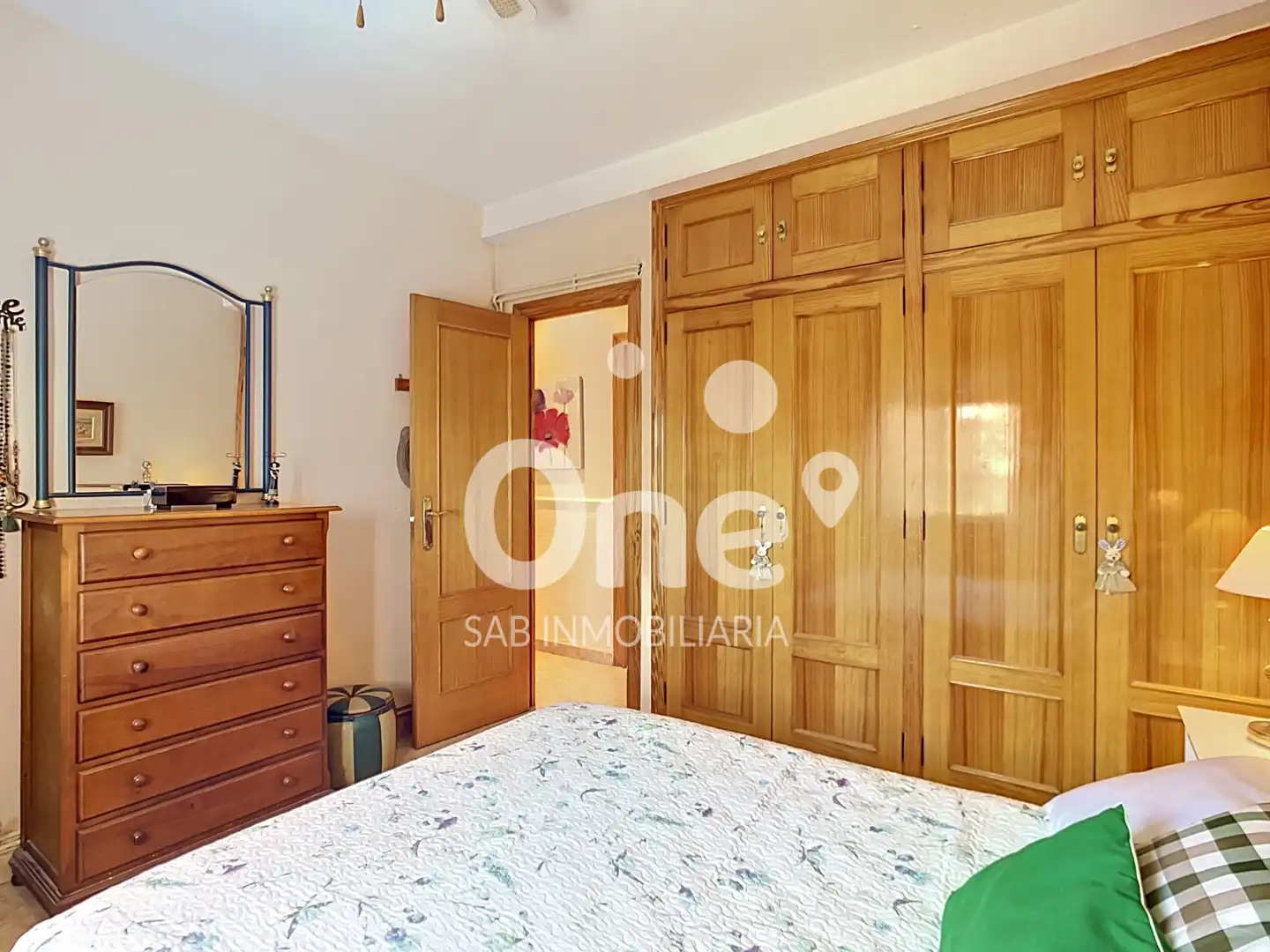 Habitación de Casa o chalet en venta en L'Eliana con Aire acondicionado, Calefacción y Jardín privado