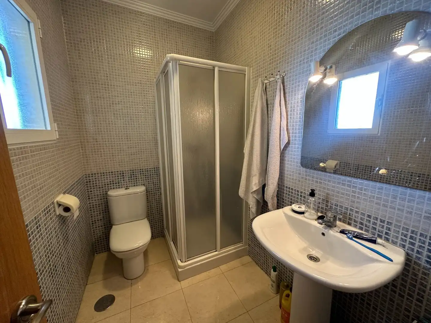 Bany de Apartament en venda en Jacarilla amb Moblat i Balcó