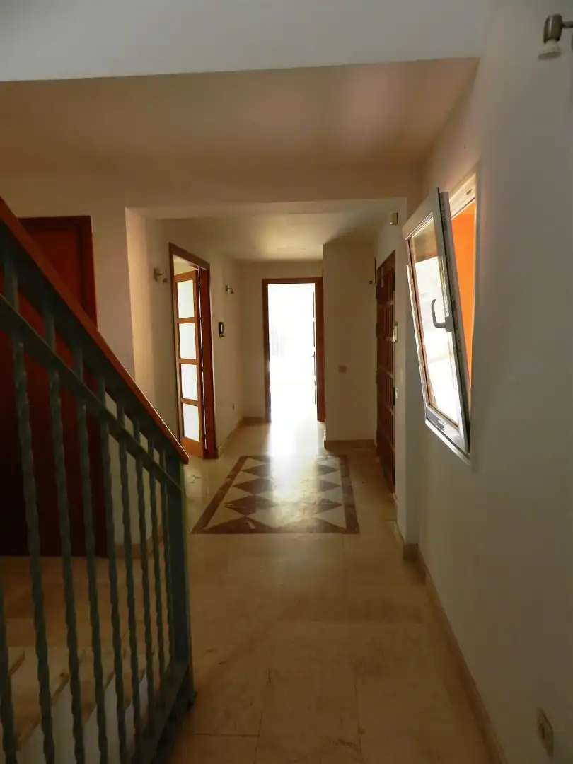 Chalet en venta en Avenida los Cortijos 114, imagen 5