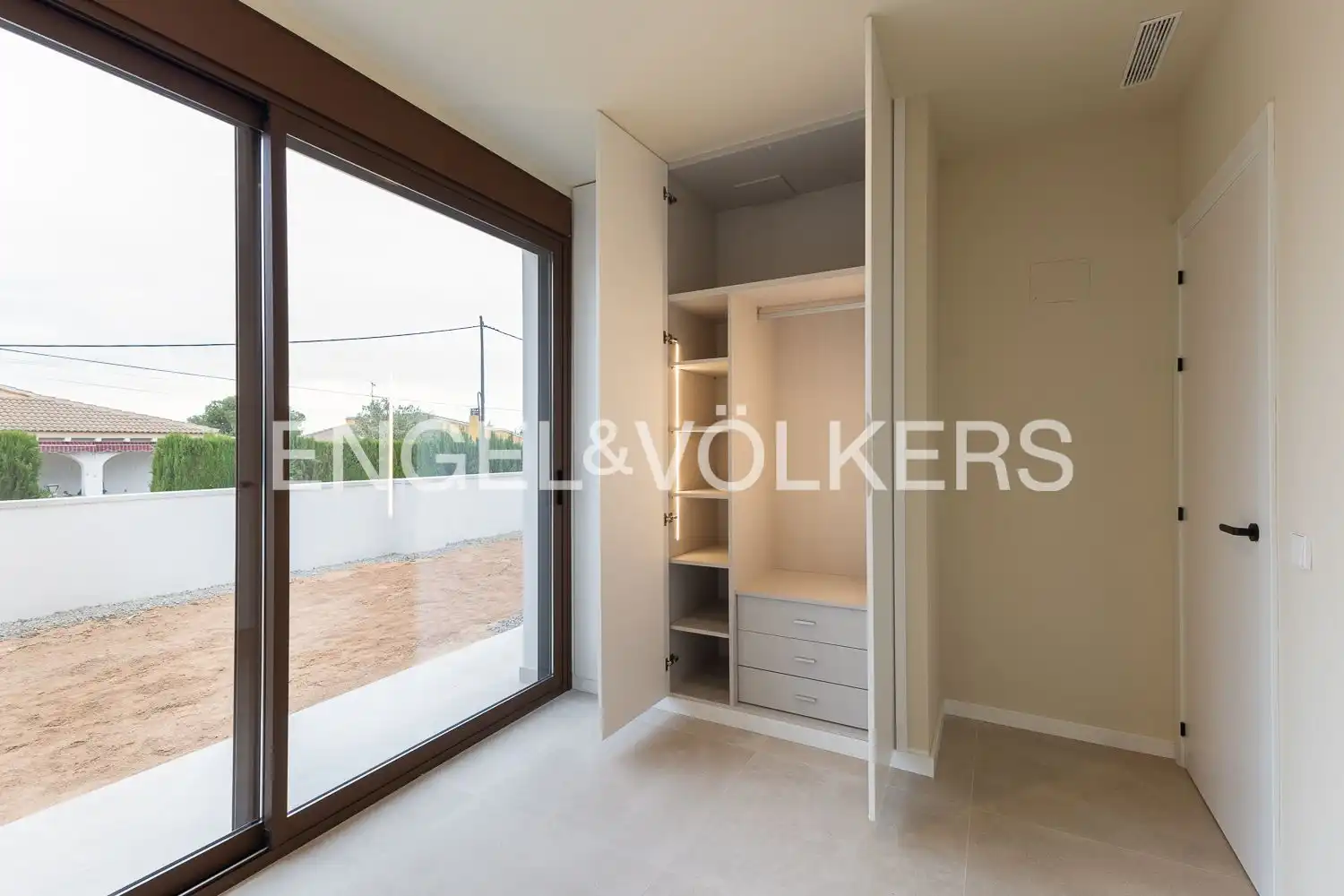 Bedroom of Houses for sale in L'Eliana  with Air Conditioner, Heating and Private garden