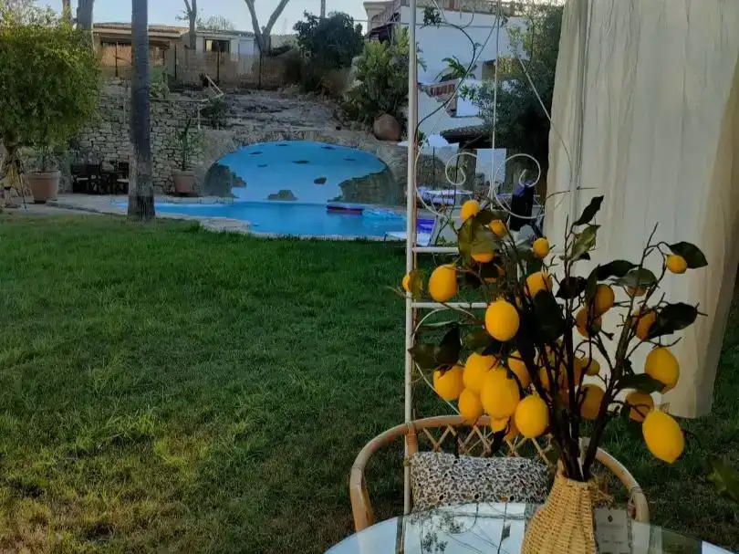 Piscina de Finca rústica de lloguer en Manises amb Aire condicionat, Jardí privat i Traster