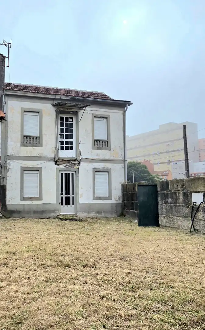 Vista exterior de Casa o chalet en venta en Vigo  con Calefacción y Jardín privado