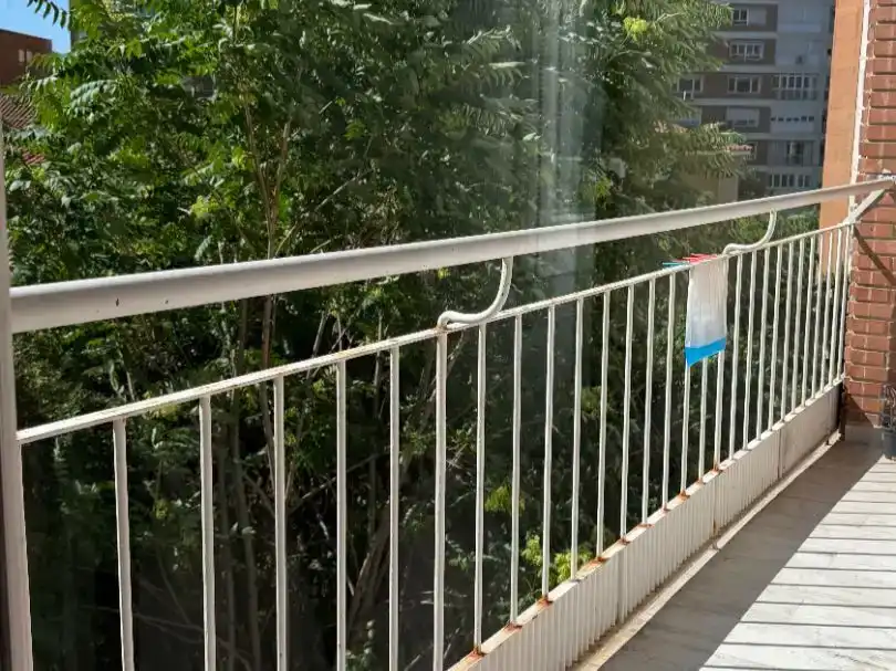 Terrasse von Wohnung zur Miete in  Madrid Capital mit Klimaanlage und Balkon