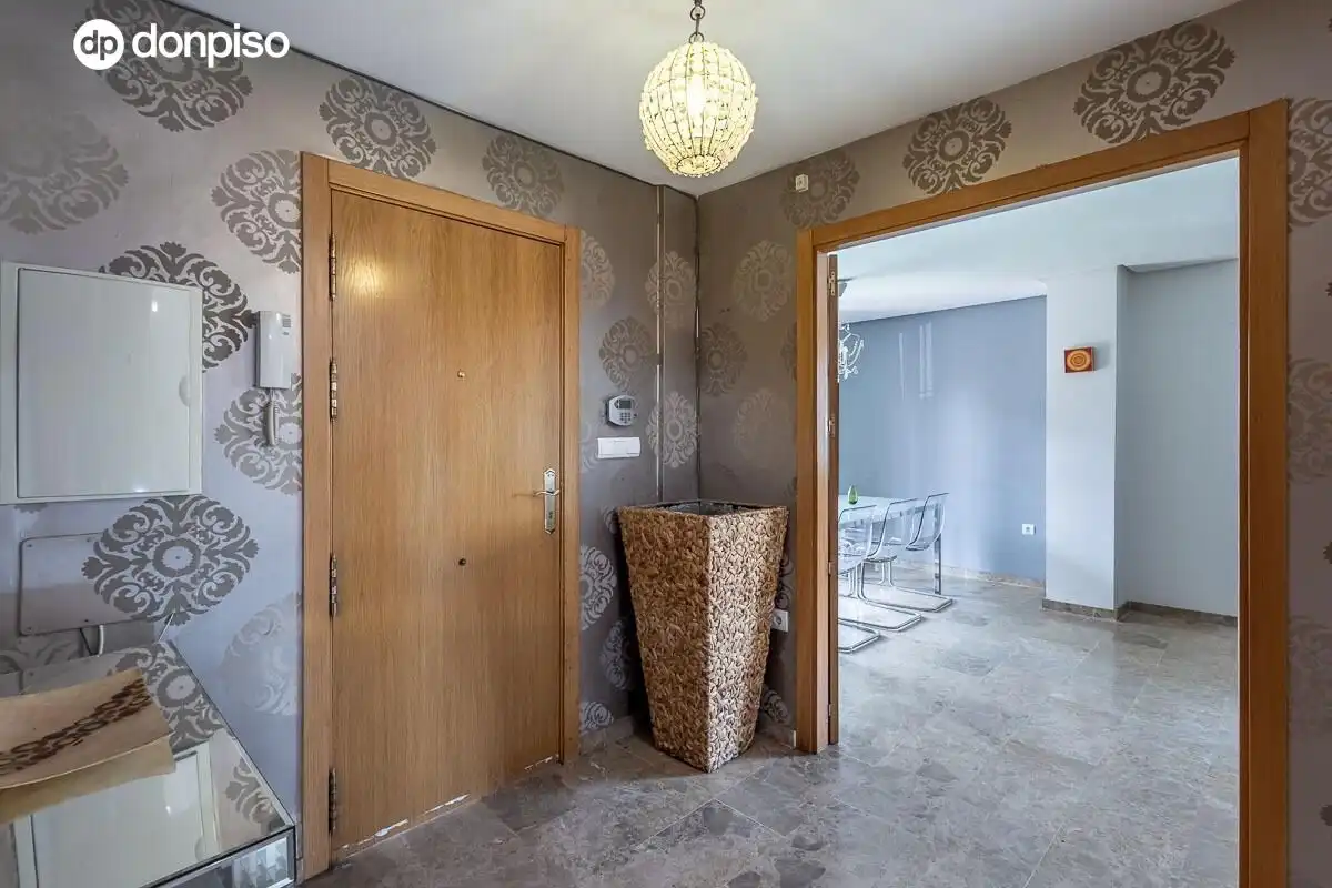 Casa adosada en venta en Jun con Calefacción, Terraza y Trastero