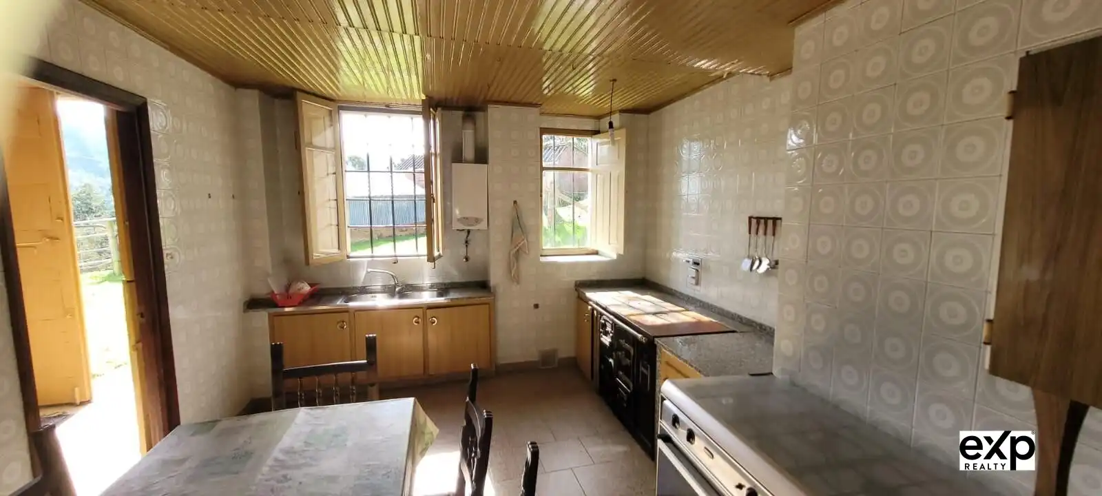 Kitchen of Detached homes for sale in O Valadouro    with Furnished
