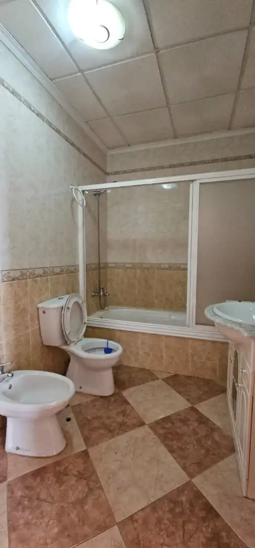 Baño de Casa o chalet en venta en Puertollano con Aire acondicionado, Calefacción y Trastero