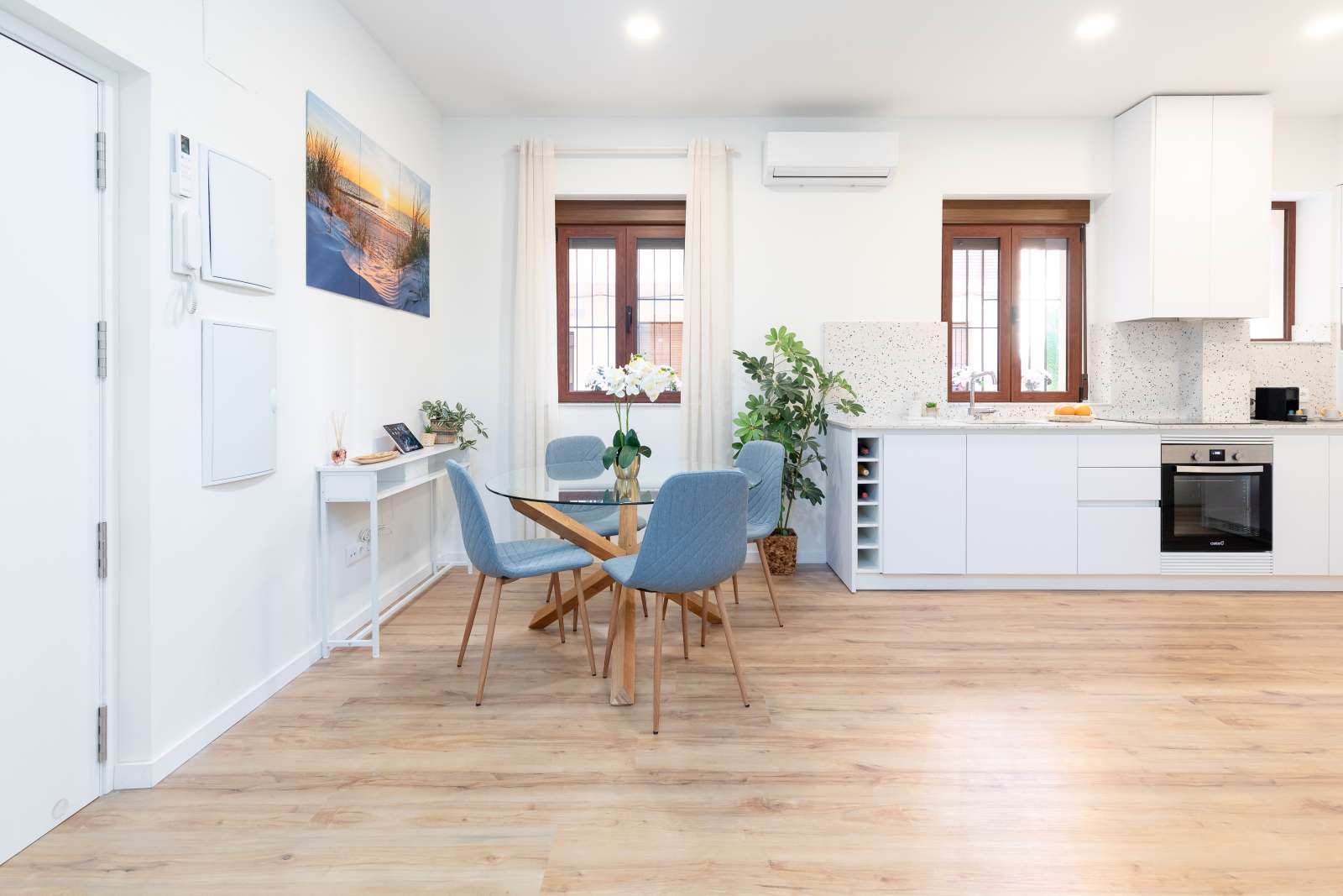 Menjador de Apartament per a compartir en  Valencia Capital amb Aire condicionat i Terrassa