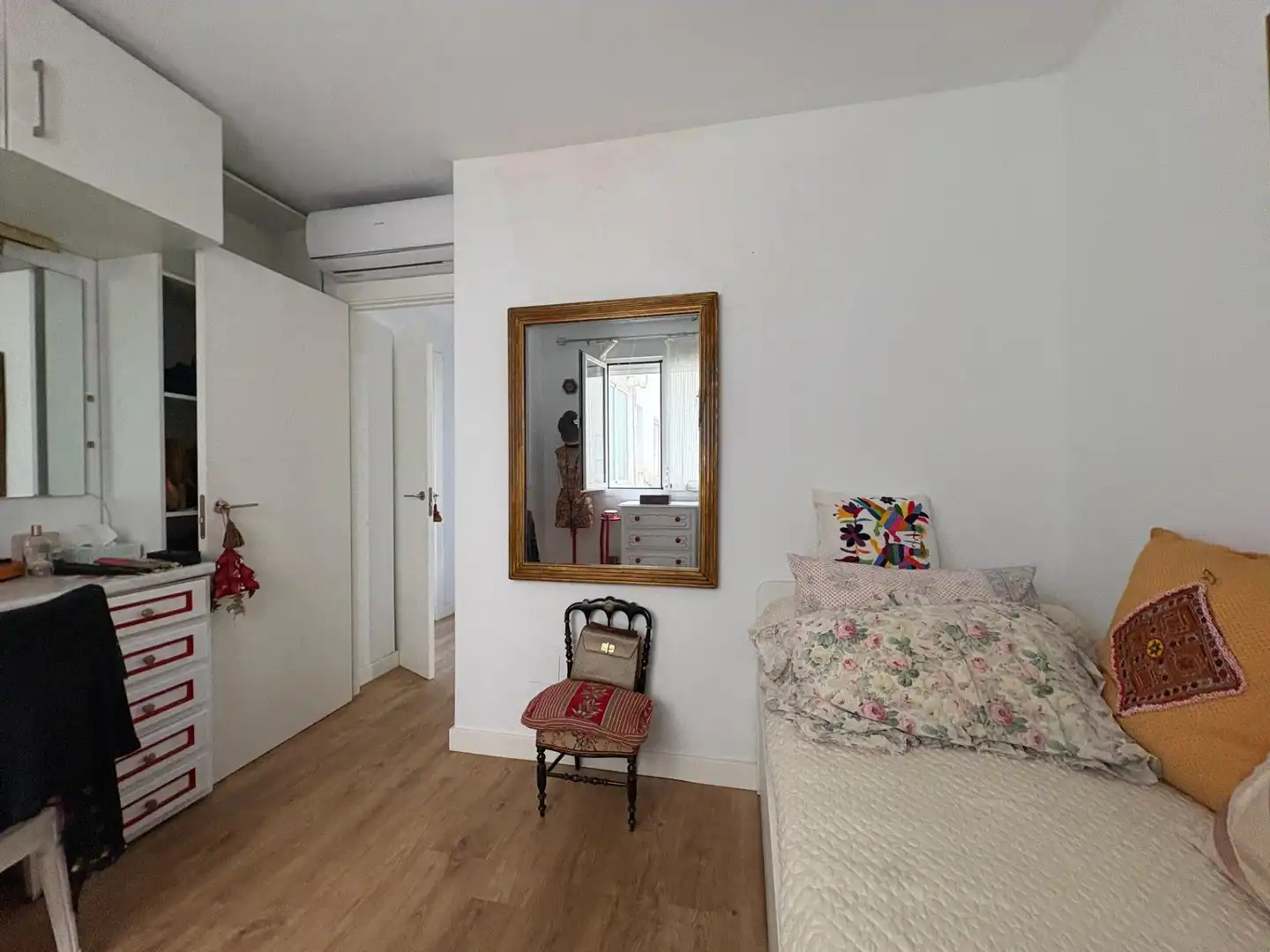 Bedroom of Flat for sale in Málaga  with Air Conditioner, Terrace and Furnished