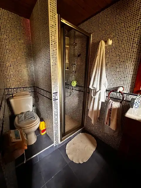 Baño de Casa adosada en venta en Candamo con Calefacción, Jardín privado y Terraza
