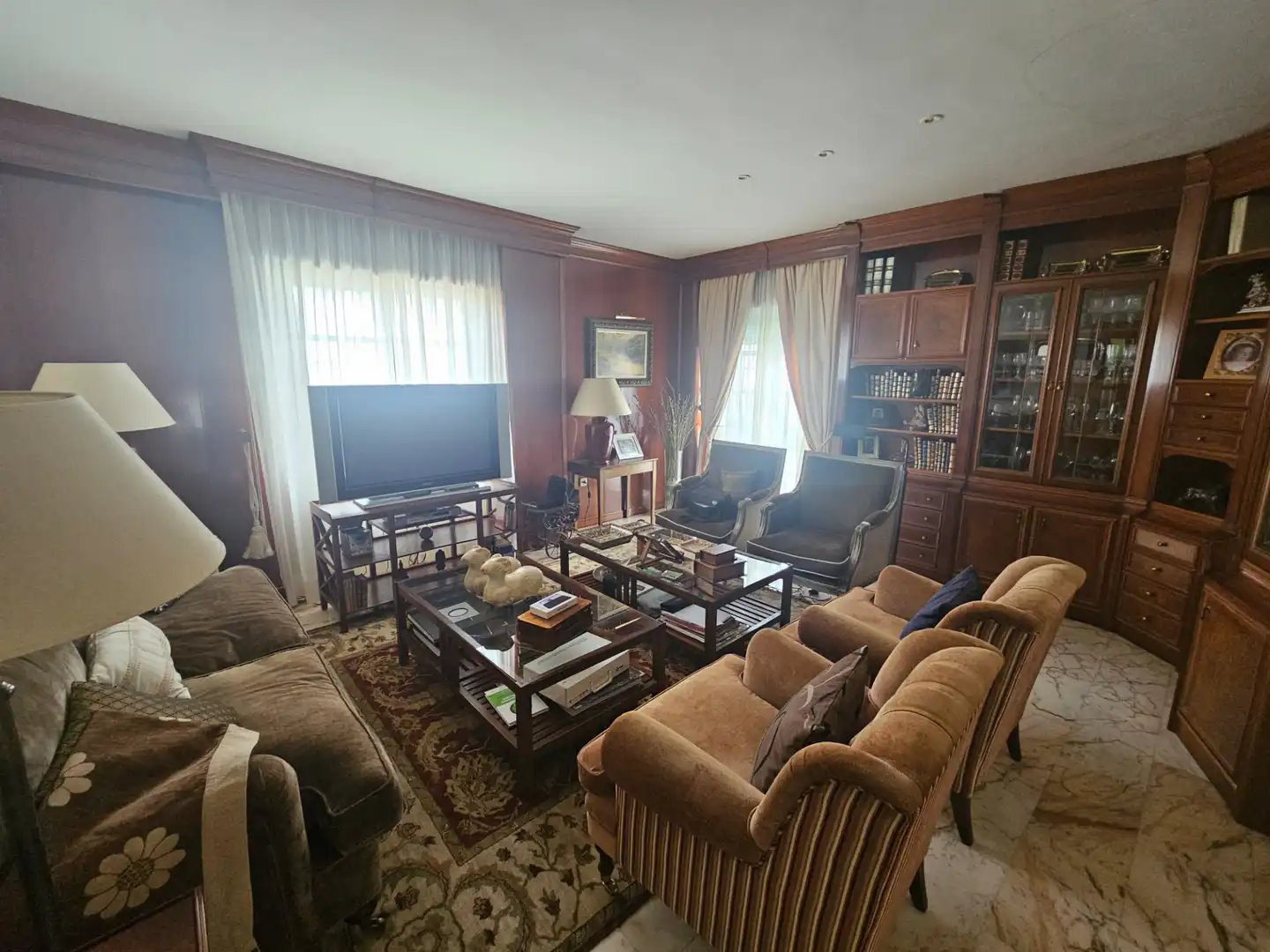 Sala d'estar de Casa o xalet en venda en Cáceres amb Aire condicionat, Calefacció i Jardí privat