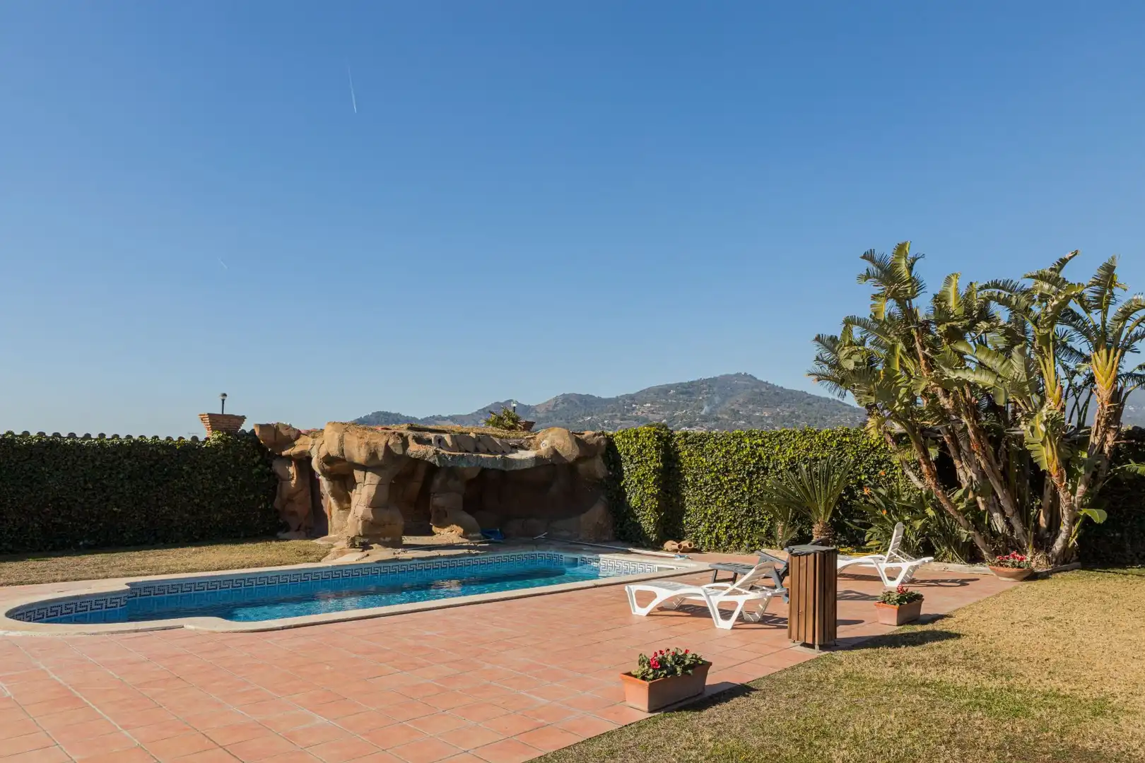Piscina de Finca rústica en venta en La Selva del Camp con Aire acondicionado, Jardín privado y Trastero