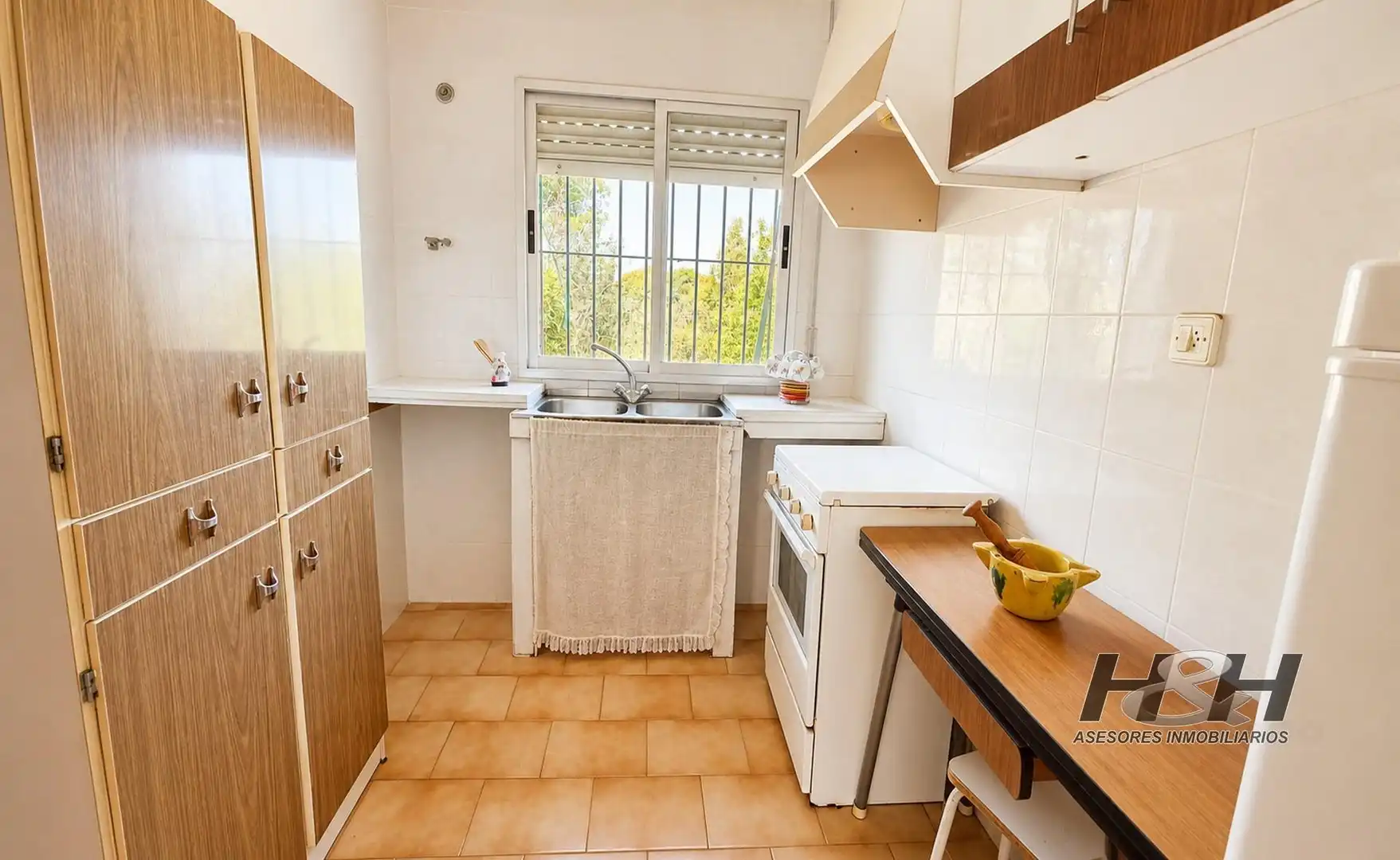 Cuina de Casa o xalet en venda en Godella amb Jardí privat i Terrassa