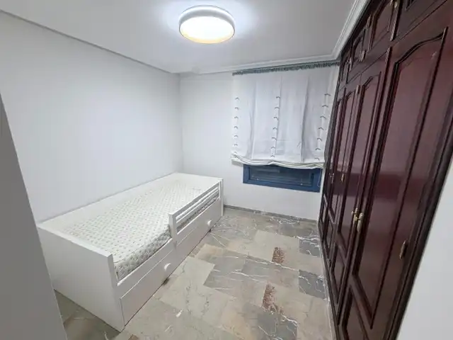 Bedroom of Flat for rent in Huelva  with Air Conditioner, Heating and Furnished