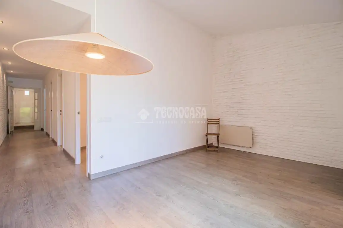Habitación de Casa adosada en venta en Sant Cugat del Vallès con Calefacción y Terraza