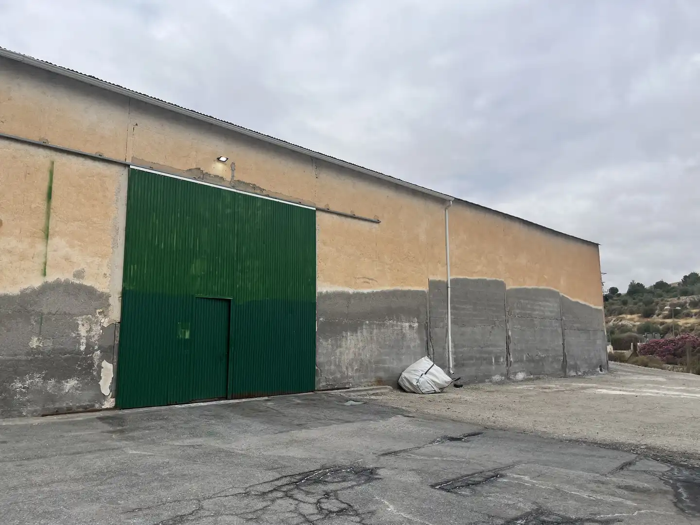 Exterior view of Industrial buildings for sale in La Malahá