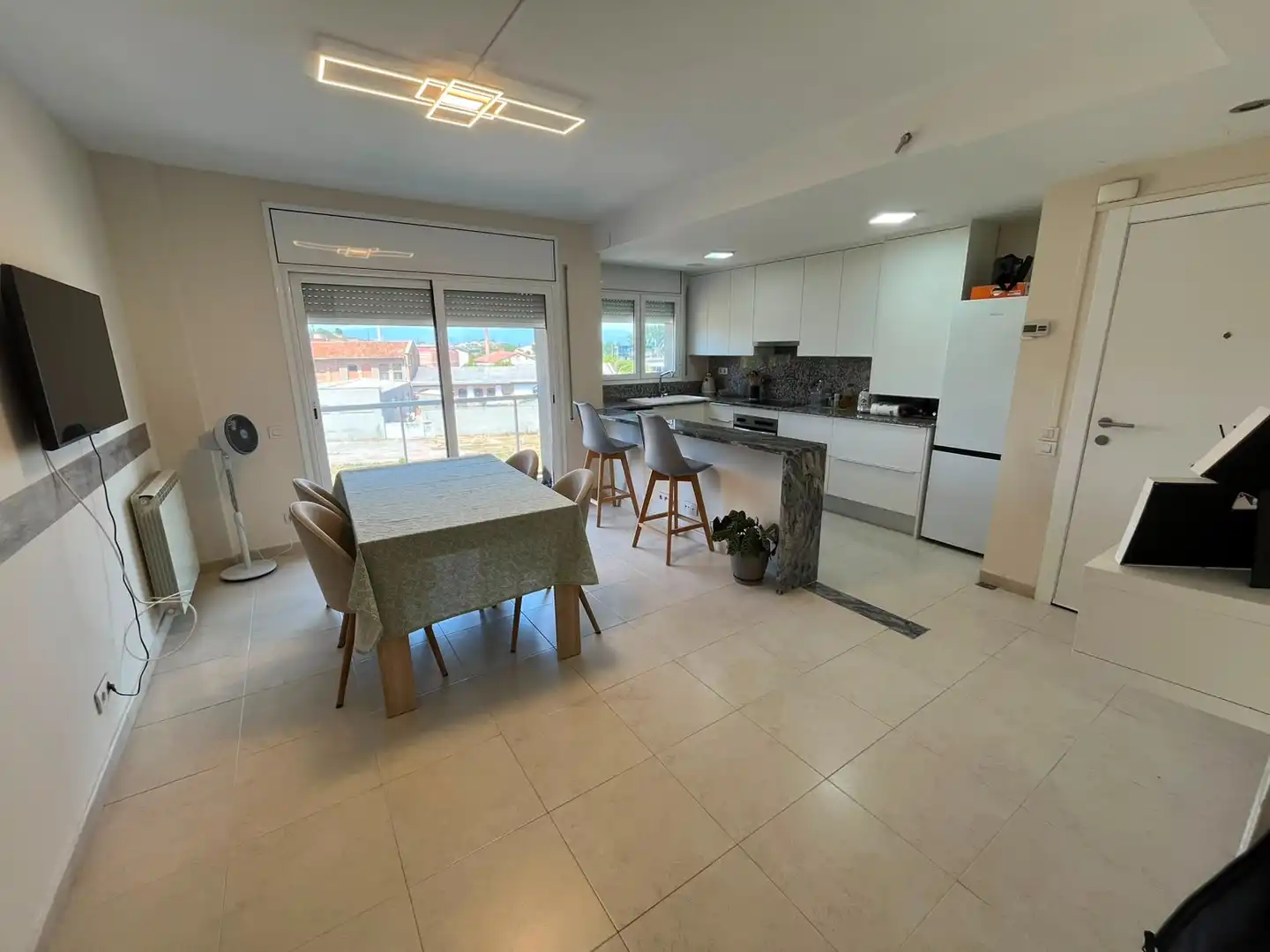 Cuina de Dúplex en venda en Vic amb Aire condicionat, Calefacció i Terrassa