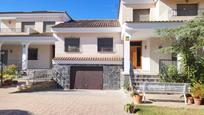 Exterior view of House or chalet for sale in L'Eliana  with Air Conditioner, Terrace and Swimming Pool