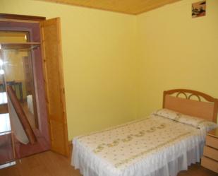 Bedroom of Flat to rent in Santiago de Compostela 