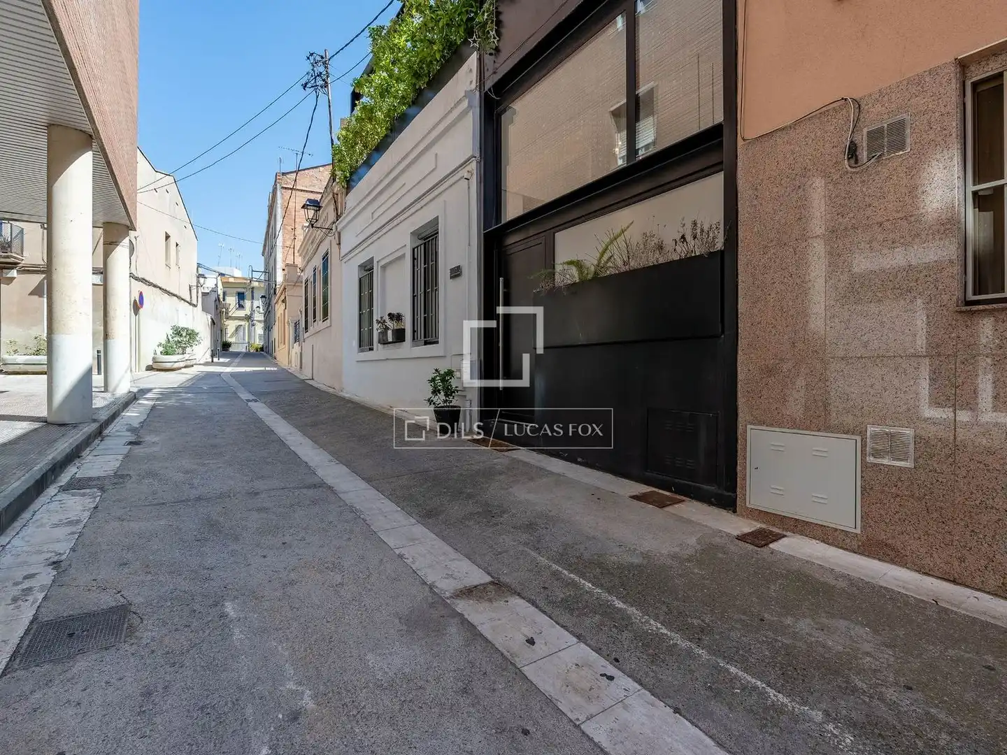 Vista exterior de Casa o chalet en venta en Cornellà de Llobregat con Aire acondicionado, Terraza y Balcón