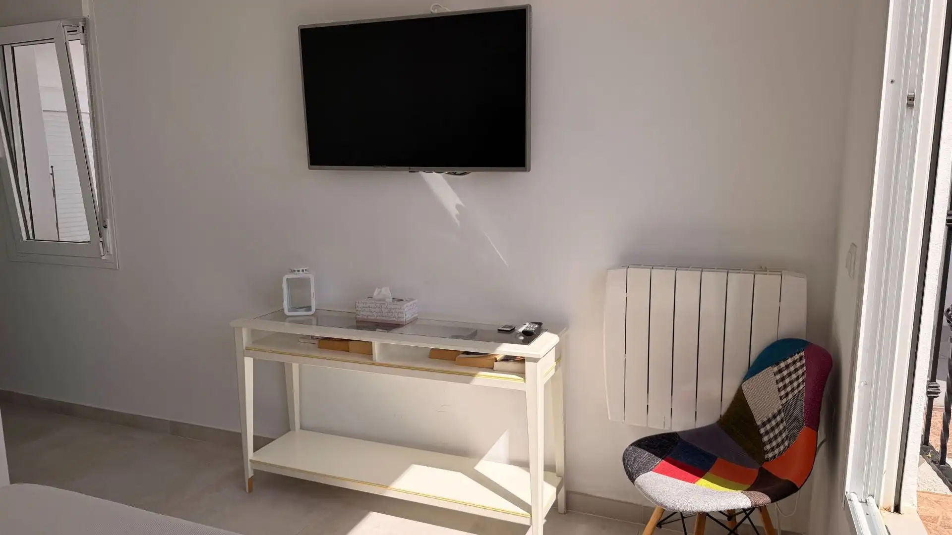 Sala d'estar de Casa adosada en venda en Alhaurín El Grande amb Aire condicionat i Piscina