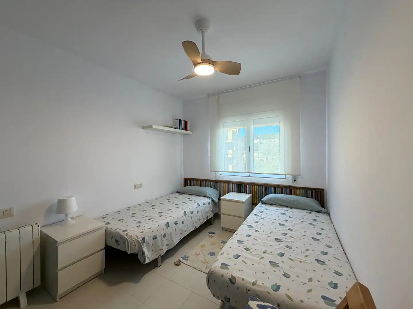 Habitación de Casa adosada de alquiler en Palamós con Terraza, Amueblado y Se aceptan mascotas