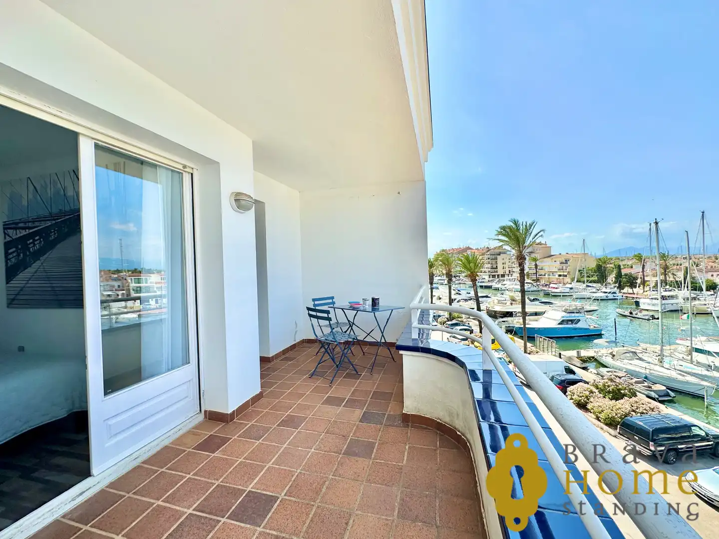 Terrasse von Dachboden zum Verkauf in Empuriabrava mit Klimaanlage, Terrasse und Möbliert