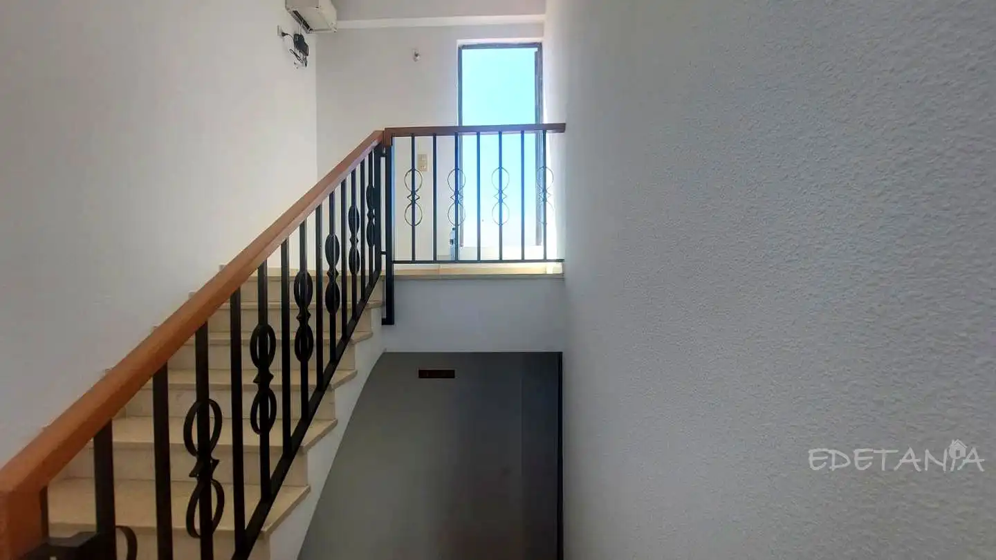 Piso en venta en Alfara del Patriarca con Aire acondicionado, Trastero y Amueblado