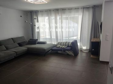 House with pool for sale in Peni