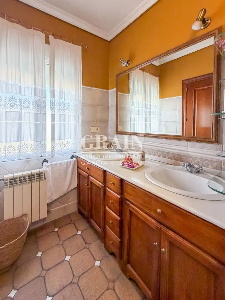 Bathroom of Detached homes for sale in Barrax  with Air Conditioner, Heating and Storage room