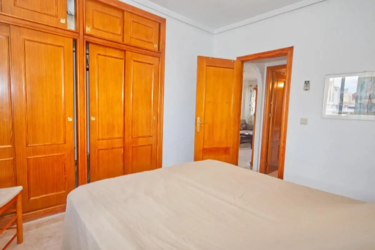 Habitación de Apartamento en venta en Orihuela con Aire acondicionado, Terraza y Amueblado