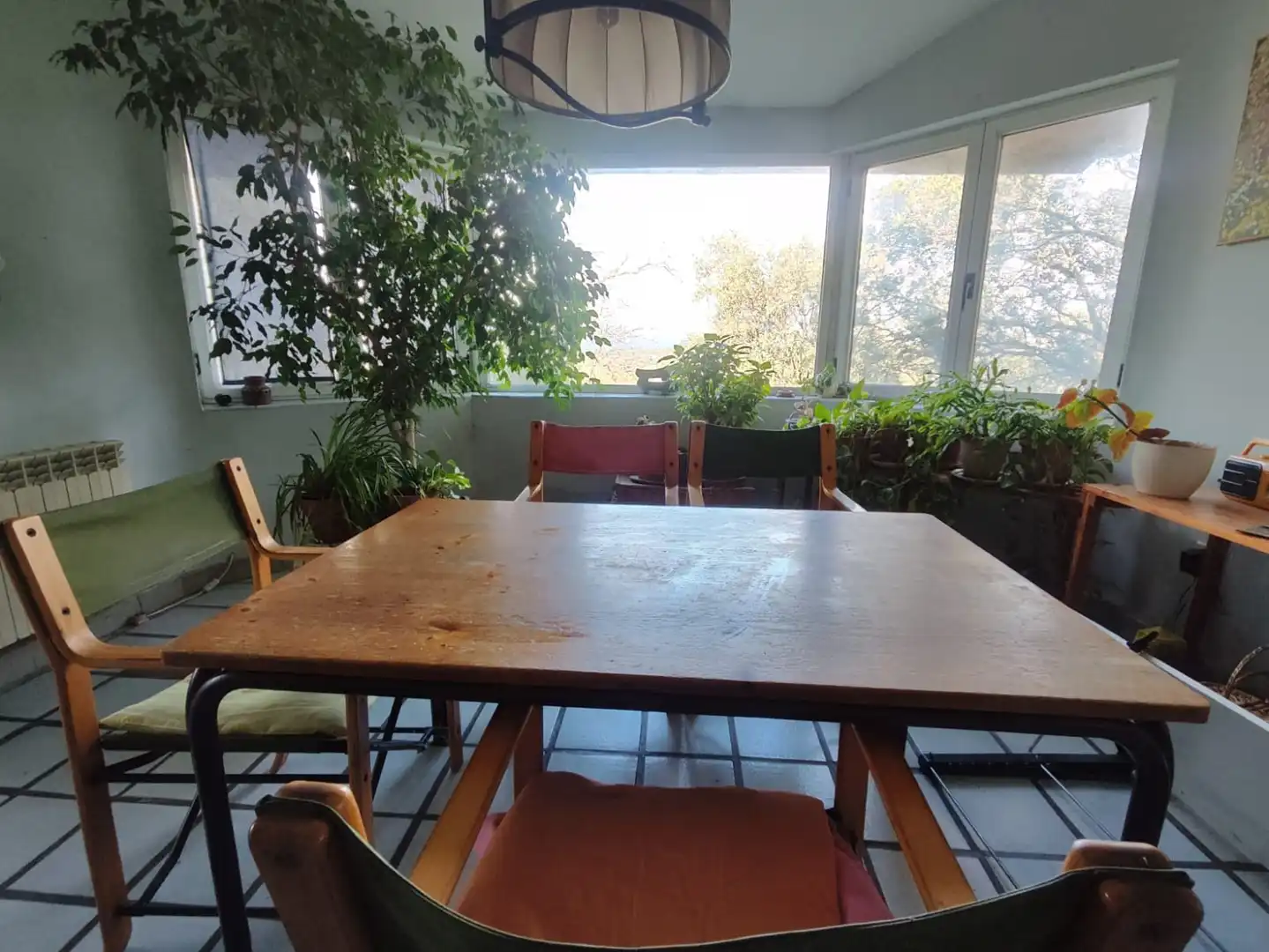 Menjador de Casa o xalet en venda en Sevilla la Nueva amb Calefacció, Jardí privat i Terrassa