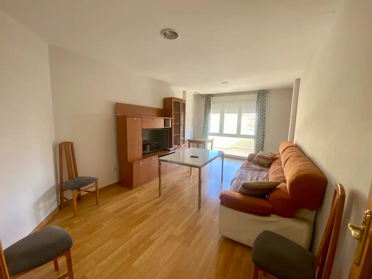 Sala de estar de Piso en venta en Ciudad Real con Aire acondicionado, Calefacción y Amueblado