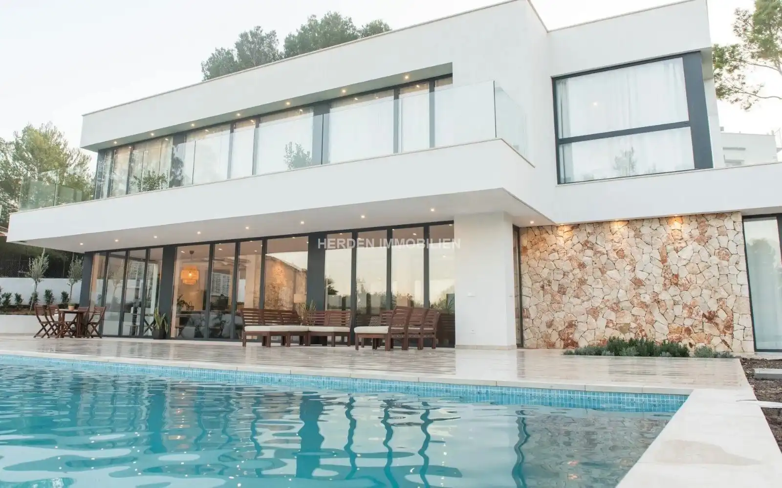 Vista exterior de Casa o xalet de lloguer en Calvià amb Aire condicionat, Calefacció i Terrassa