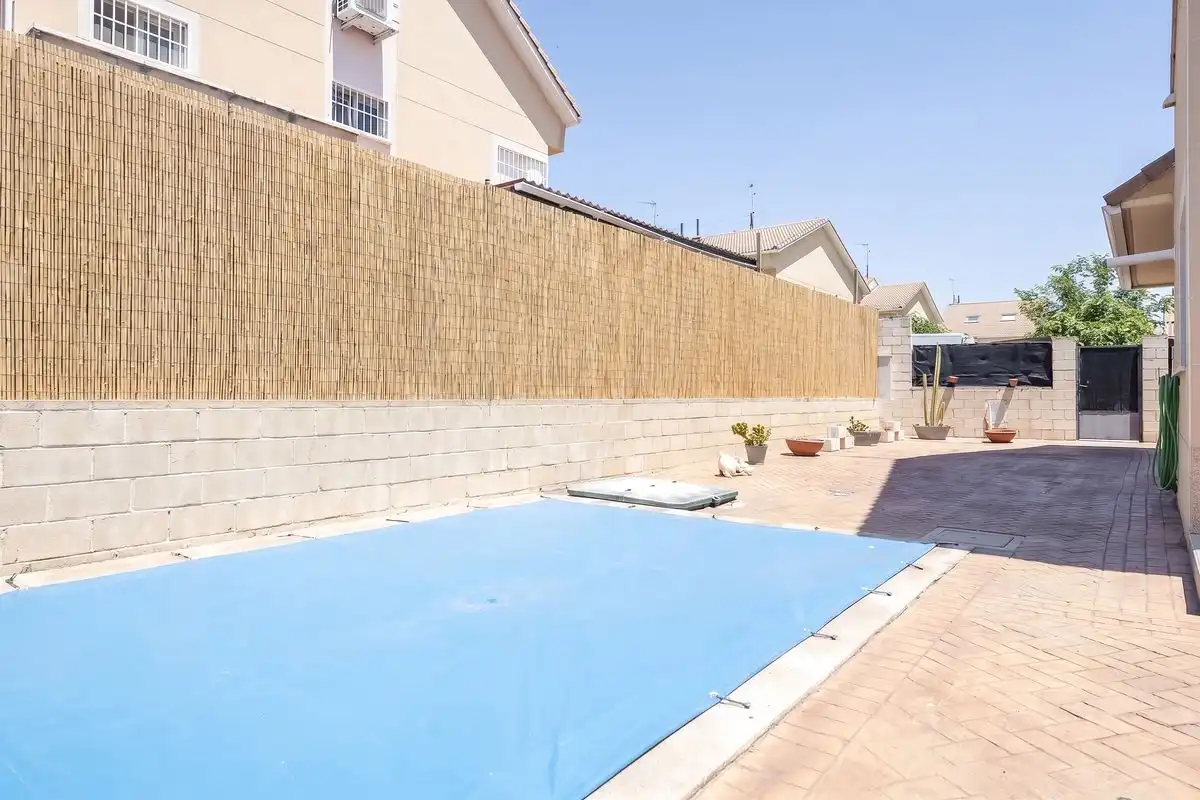 Piscina de Casa o chalet en venta en Titulcia con Aire acondicionado, Calefacción y Jardín privado