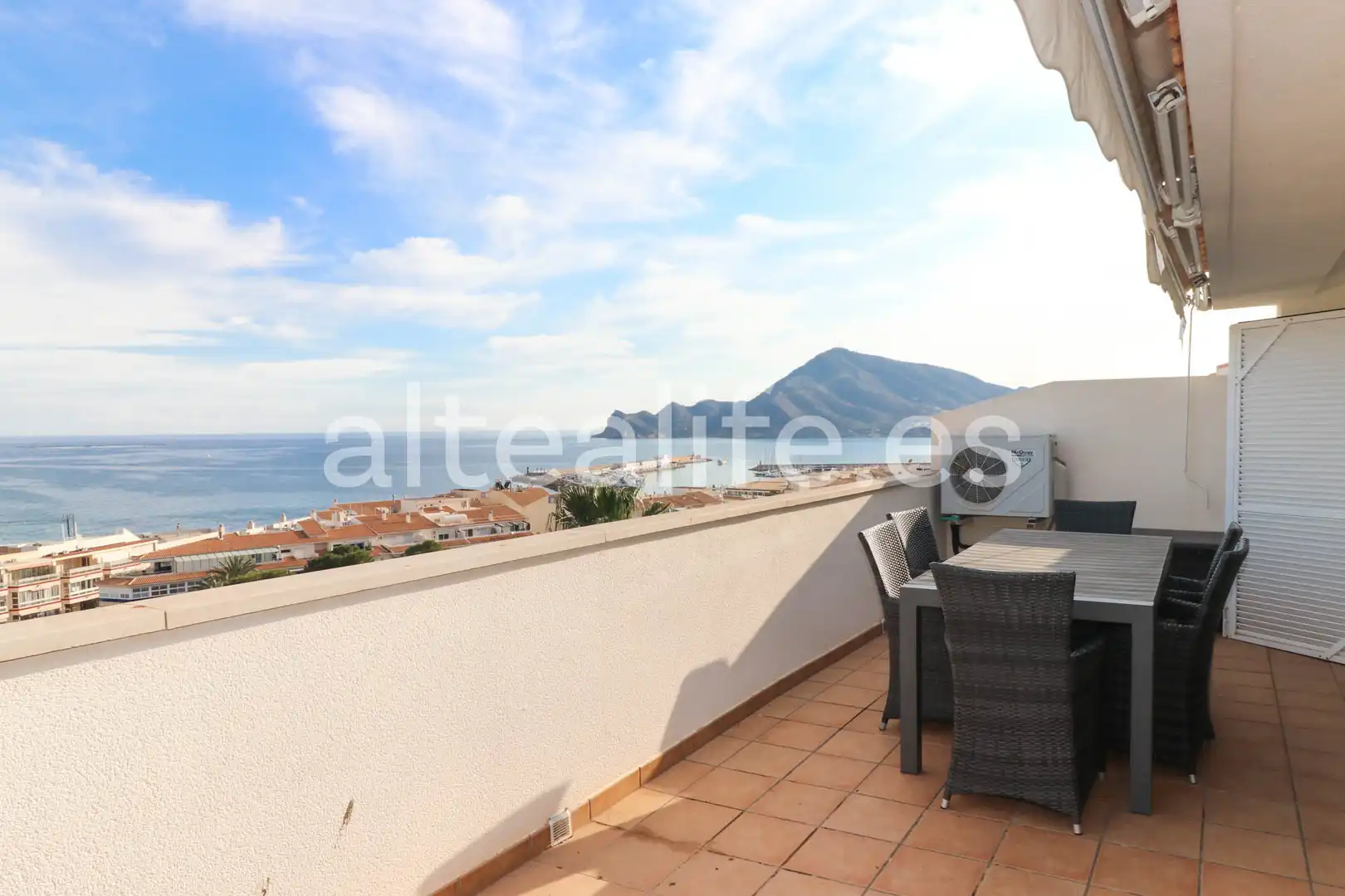 Attic for rent in Carrer Menut, Altea ciudad