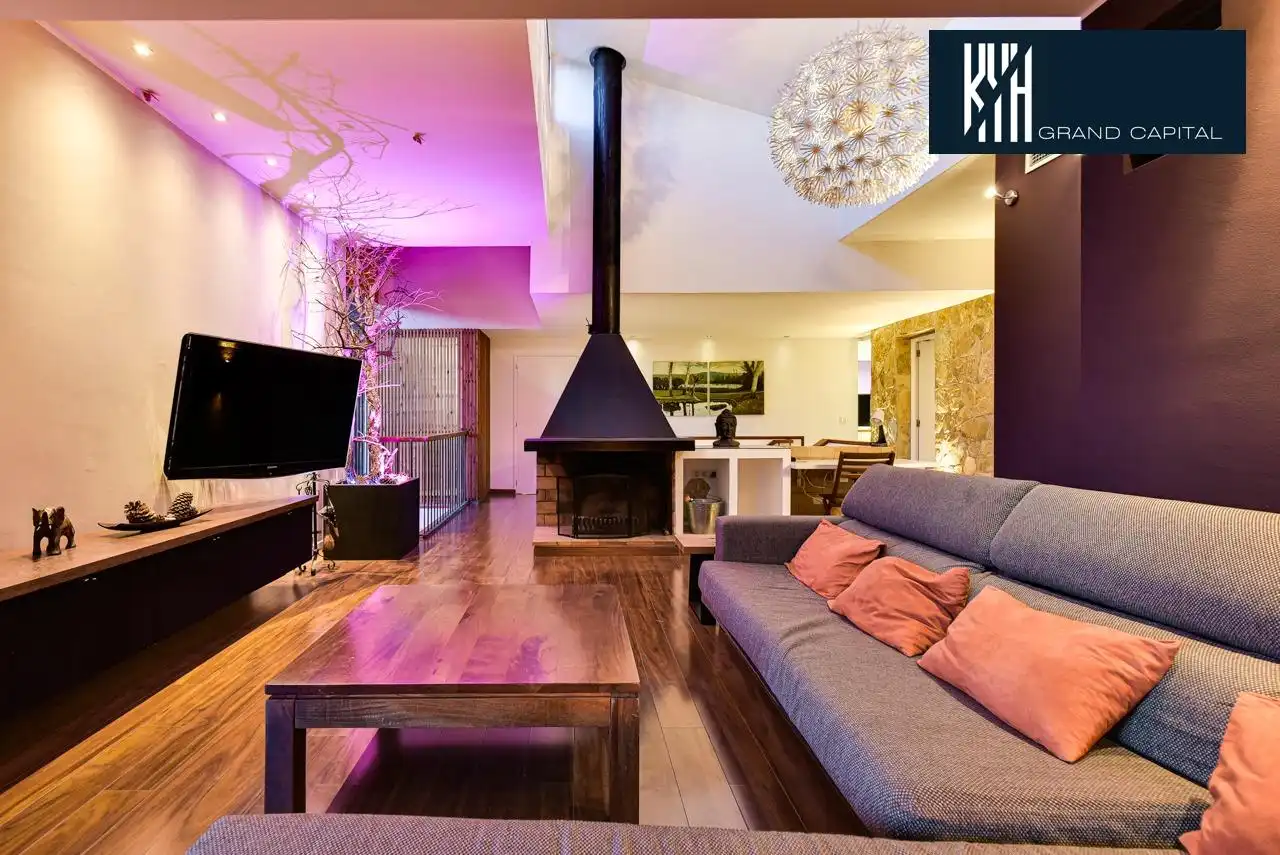 Detached house with pool for sale in Carrer Carrer Alexandria, imagen 33