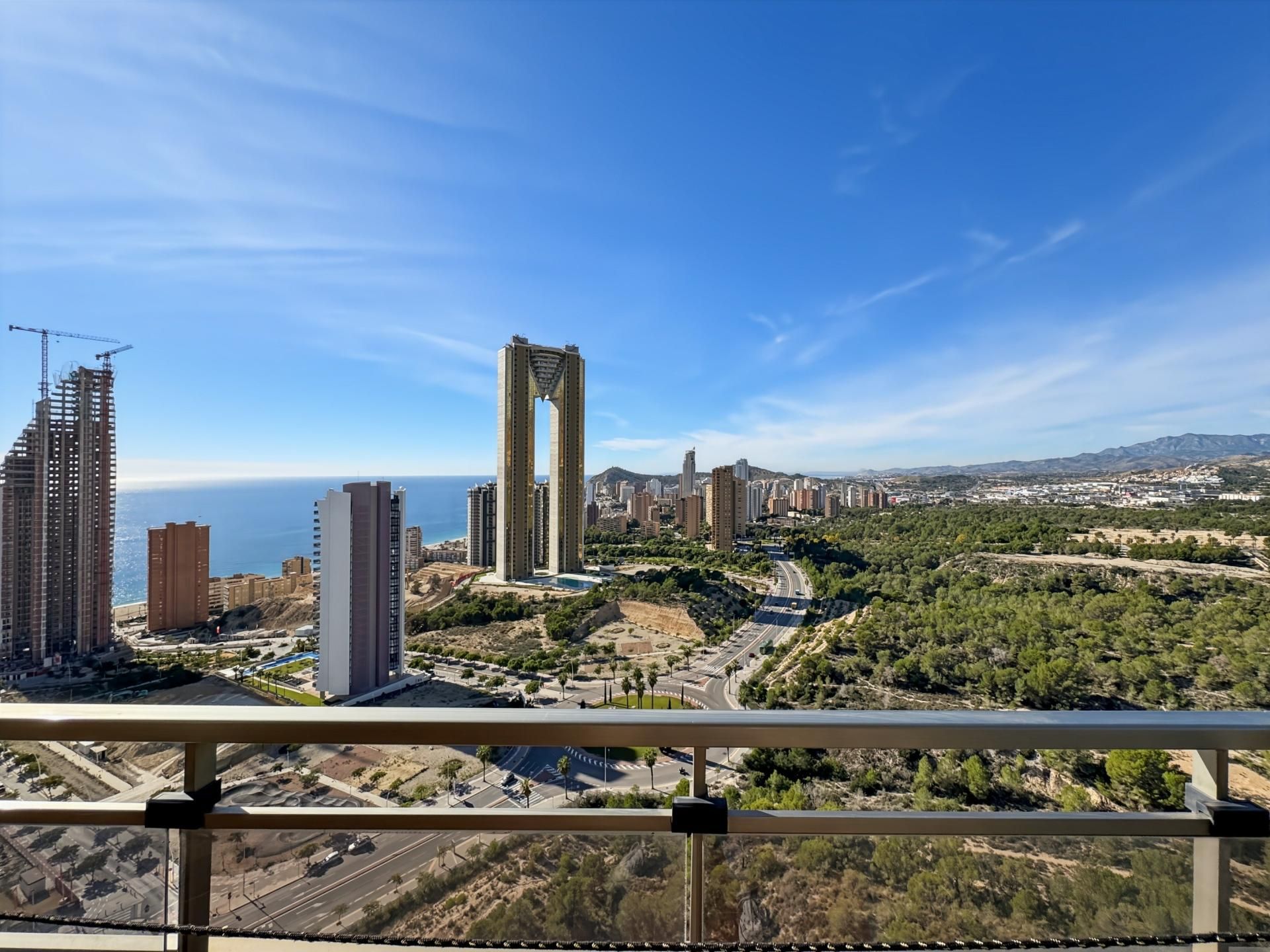 Vista exterior de Apartamento en venta en Benidorm con Calefacción y Terraza
