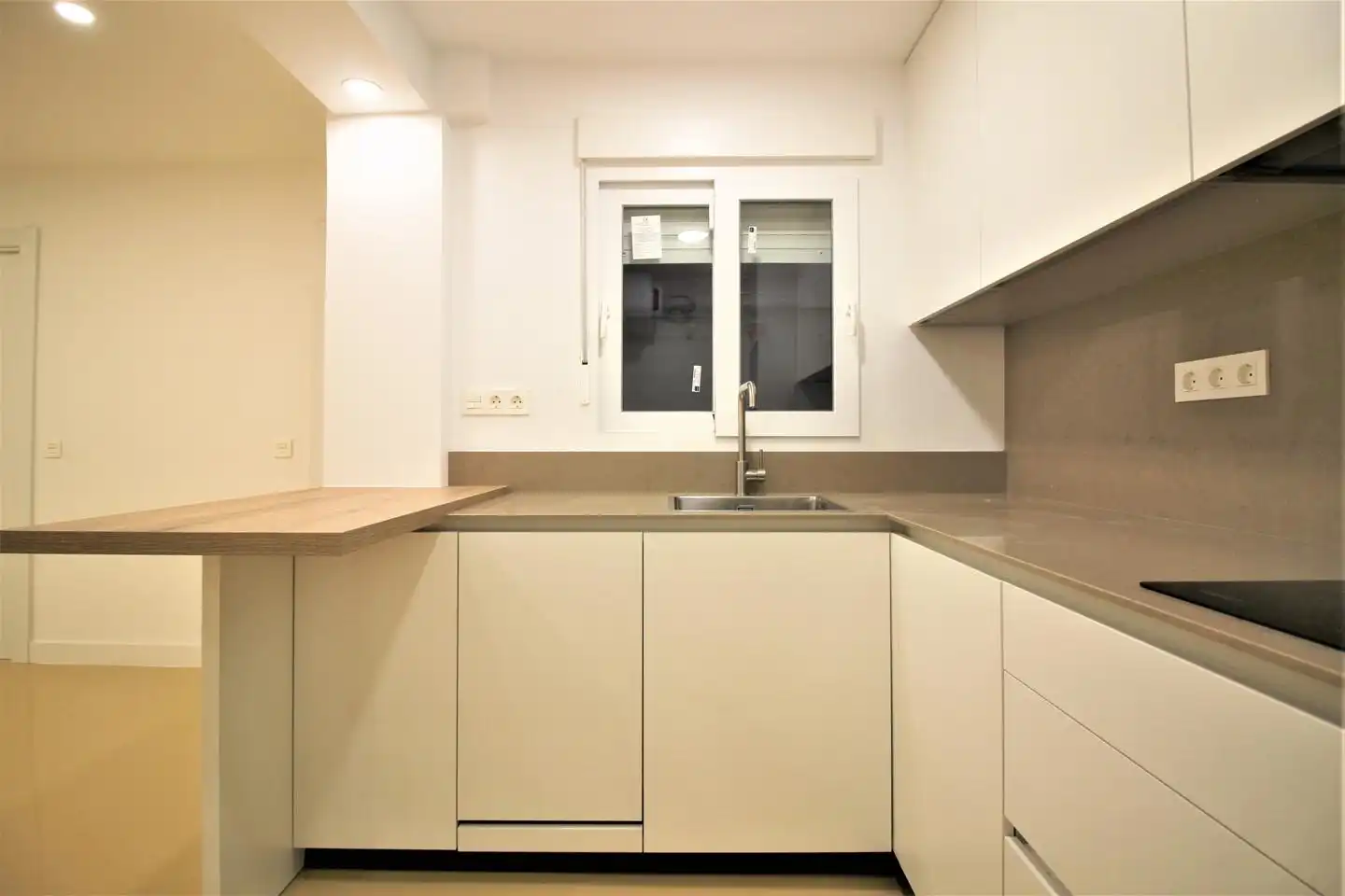 Cocina de Piso de alquiler en Almería con Aire acondicionado