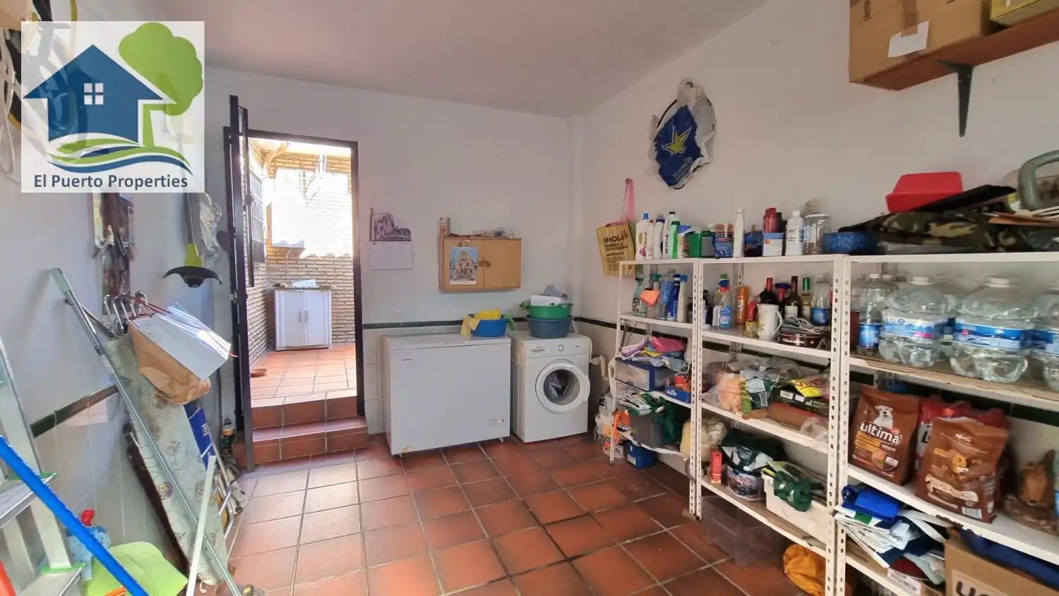 Cuina de Casa o xalet en venda en El Puerto de Santa María amb Aire condicionat, Jardí privat i Traster