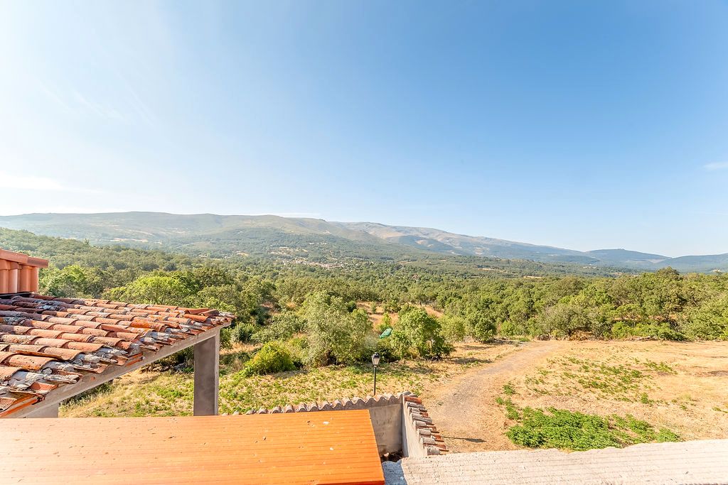 Exterior view of House or chalet for sale in Vallejera de Riofrío  with Private garden, Terrace and Balcony