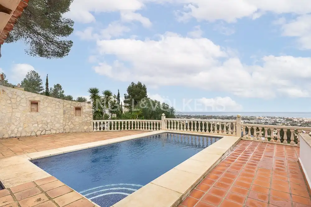 Piscina de Casa o xalet en venda en Dénia amb Aire condicionat, Calefacció i Jardí privat