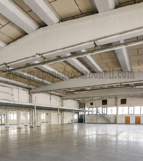 Foto 2 von Fabrikhallen zur Miete in Centro, Elda