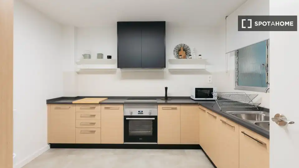 Cocina de Piso de alquiler en Valencia con Aire acondicionado, Calefacción y Amueblado