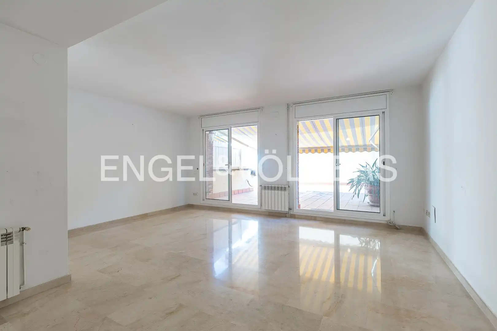 Maison mitoyenne avec piscine à vendre à Nou Eixample Nord, imagen 9
