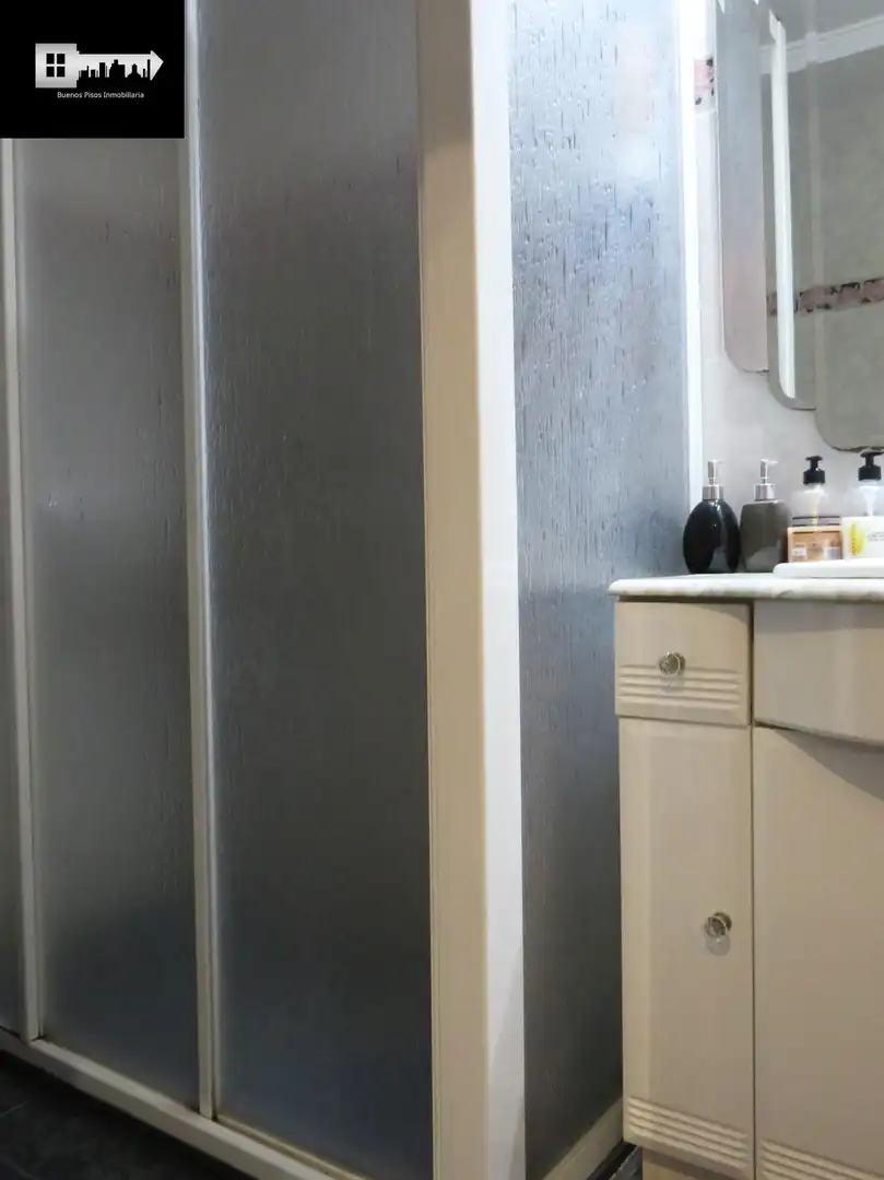Baño de Piso en venta en Alicante / Alacant con Aire acondicionado, Calefacción y Jardín privado