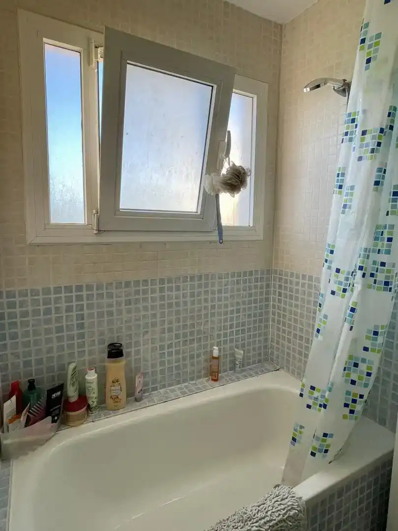 Baño de Piso en venta en La Nucia con Jardín privado y Amueblado