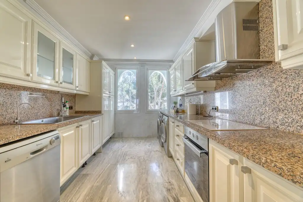 Cocina de Dúplex en venta en Calvià con Terraza, Trastero y Piscina comunitaria