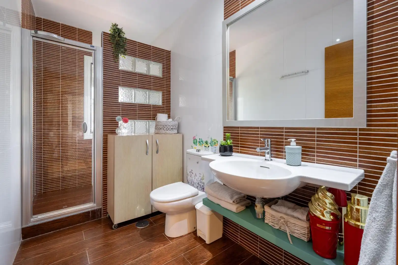 Baño de Casa o chalet en venta en Roquetas de Mar con Aire acondicionado, Calefacción y Jardín privado
