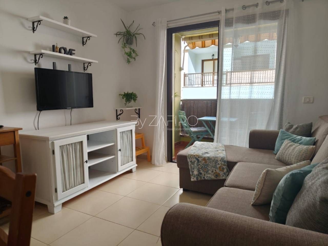 Sala d'estar de Pis de lloguer en San Cristóbal de la Laguna amb Moblat