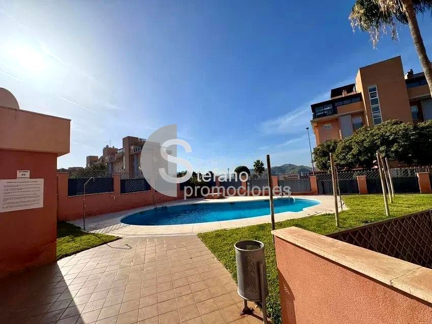 Piscina de Casa adosada en venta en Málaga Capital con Aire acondicionado, Calefacción y Jardín privado